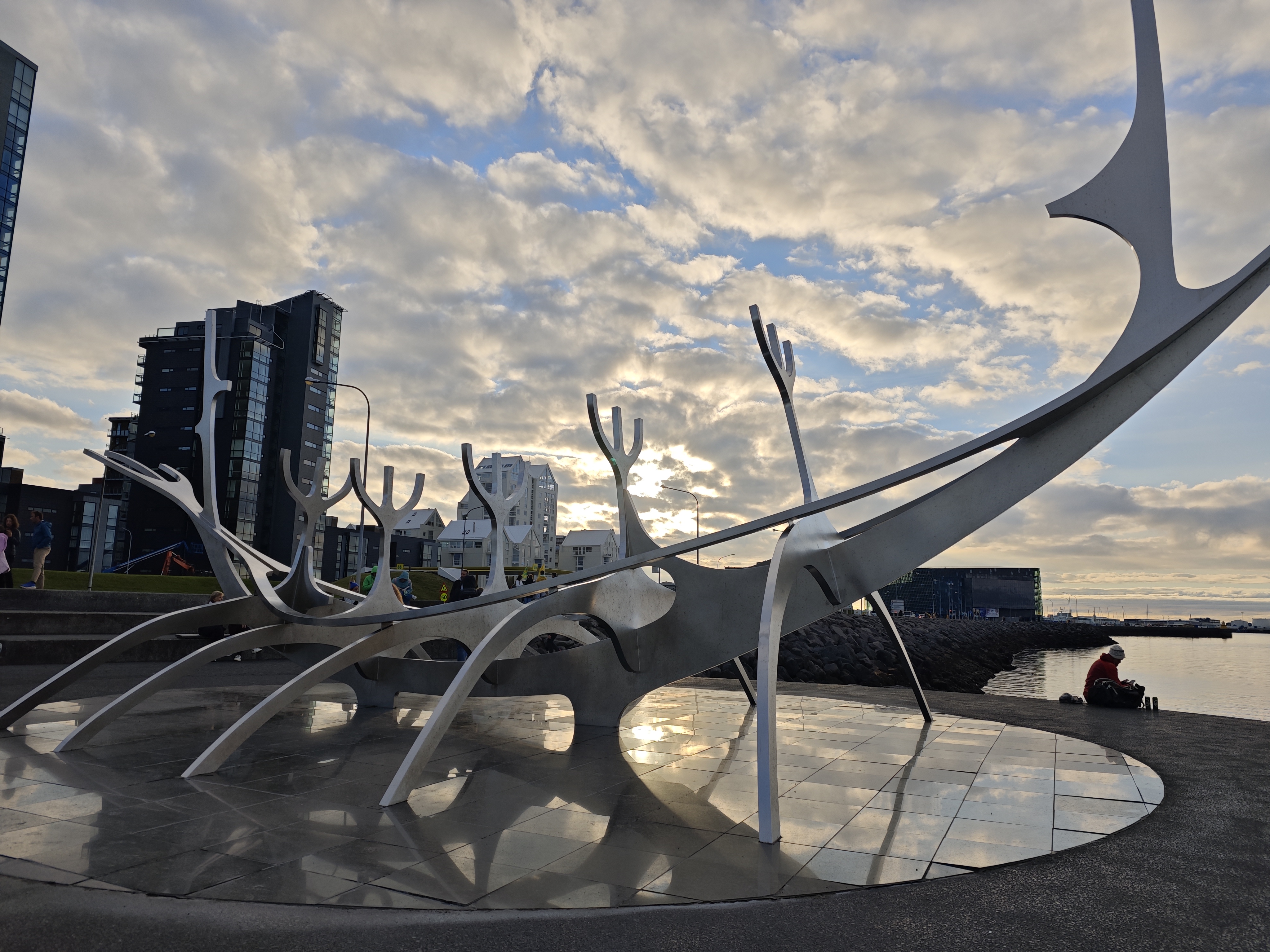 Landmark architecture Sun Voyager