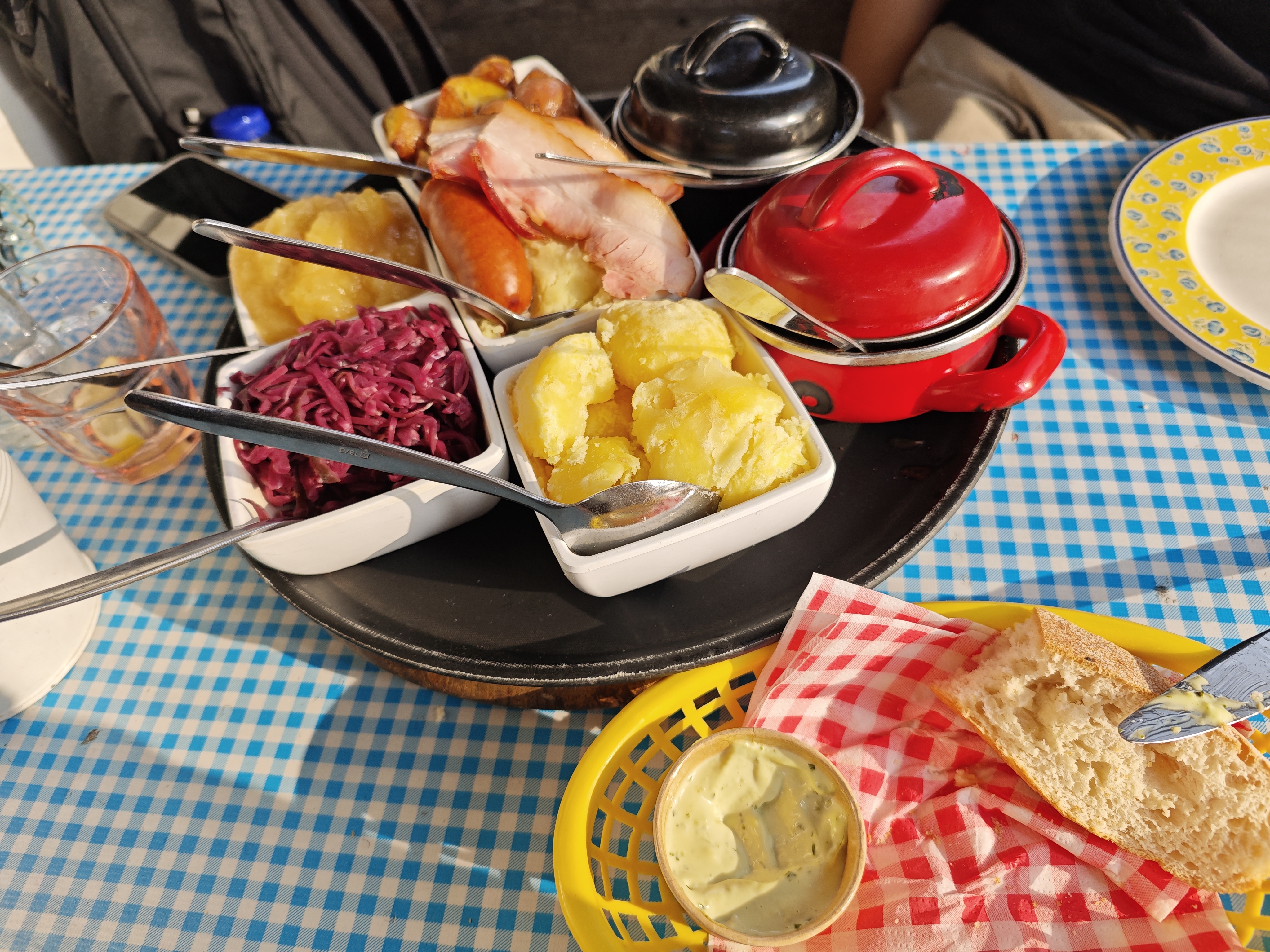 2 portions of Hollandse Rijsttafel / Dutch Ricedish